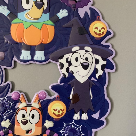 NWT. BLUEY 15” Halloween Metal Wreath - Picture 4 of 7